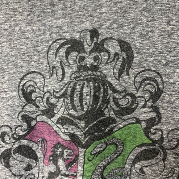 Men’s Harry Potter Hogwarts Crest T-Shirt - Picture 3 of 14